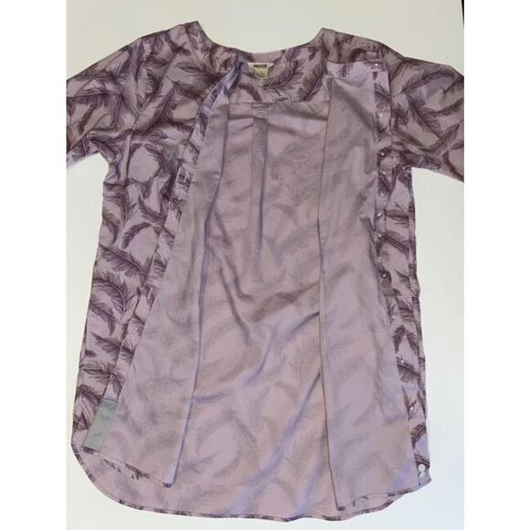 2/$25  Large L • Duluth Trading Shirt Wrinklefighter Tunic Blouse with Pockets - Picture 6 of 7